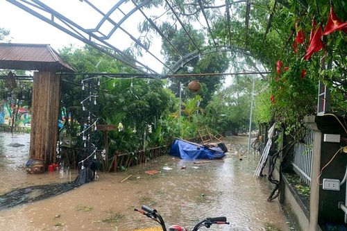 Xử lý nước sạch và vệ sinh môi trường sau bão lũ