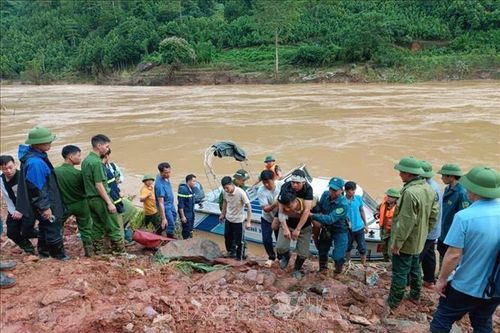 Tìm được thêm thi thể 3 người mất tích trong các vụ sạt lở đất đá tại Lào Cai