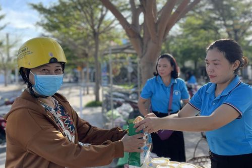Để phụ nữ khẳng định mình - Kỳ 2: Nhiều đóng góp, nhưng vẫn còn rào cản