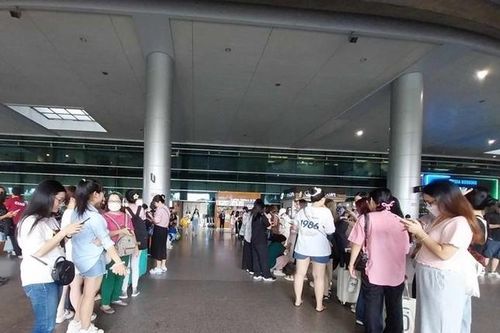Vì sao lần này không nhiều fan Việt đến đón Kim Jaejoong tại sân bay?