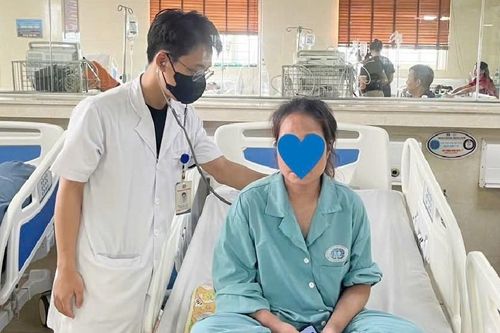 Phát hiện mắc huyết khối tĩnh mạch sau cơn đau đầu