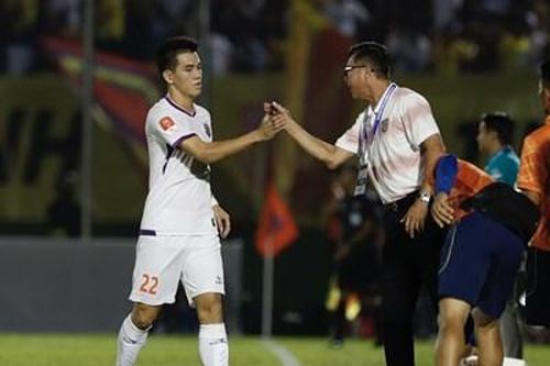 Bình luận: Nhà nghèo và nhà có