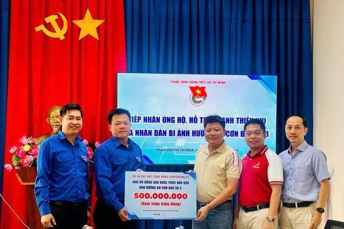 Văn phòng T.Ư Đoàn phía Nam tiếp nhận 500 triệu đồng hỗ trợ thanh thiếu niên bị ảnh hưởng do bão số 3
