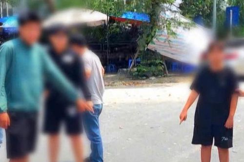 Triệu tập 3 đối tượng chặn đường 'xin đểu' học sinh