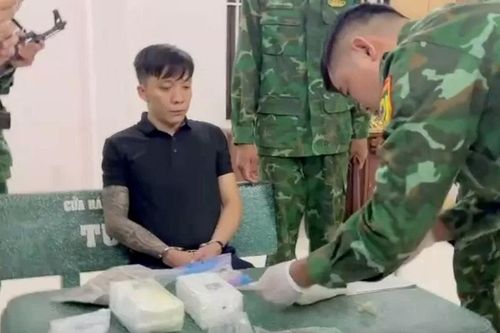 Long An: Vận chuyển 4kg ma túy qua biên giới lấy công 5 triệu đồng