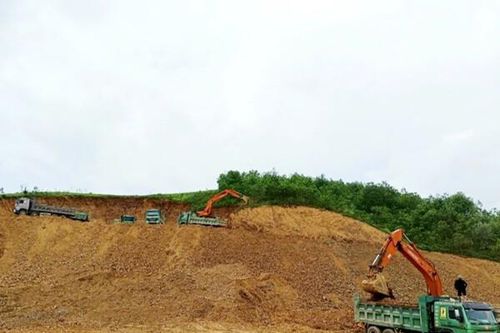 Thanh Hóa: Quản lý chặt chẽ đất thừa, tránh lợi dụng để khai thác khoáng sản trái phép