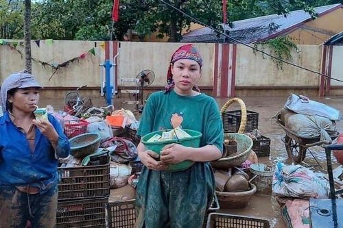 42.000 bộ sách giáo khoa bị hỏng trong bão lũ