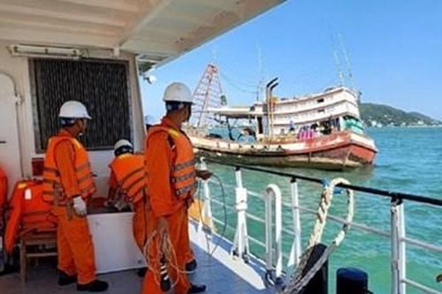 Mức xử phạt đối với hành vi vi phạm quy định về thuyền viên, người làm việc trên tàu cá?