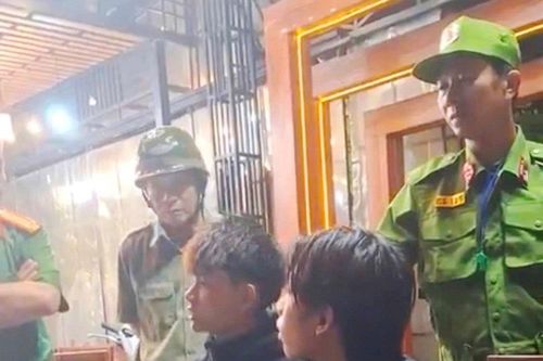 2 đối tượng dùng hàng nóng gây rối