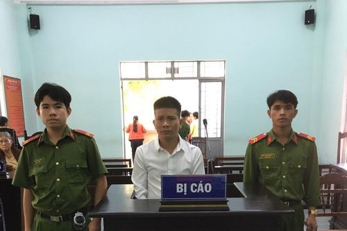 Đi tù vì dọa đốt vợ