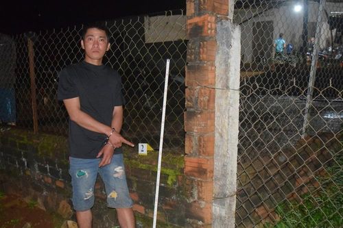 Cứa cổ bạn nhậu