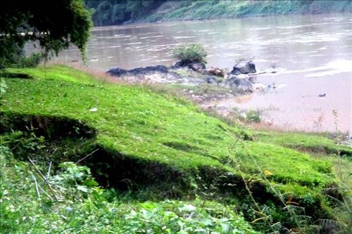 Thanh Hóa: Hạ tải quả đồi bản Đỏ chống nguy cơ sạt lở đất