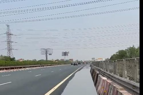 Cao tốc Pháp Vân- Cầu Giẽ hết ngập, phương tiện lưu thông bình thường