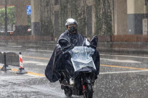 Thượng Hải sơ tán hàng trăm nghìn người do bão Pulasan