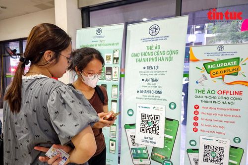 Ngày đầu áp dụng 'vé ảo offline': Người dân vẫn còn lúng túng