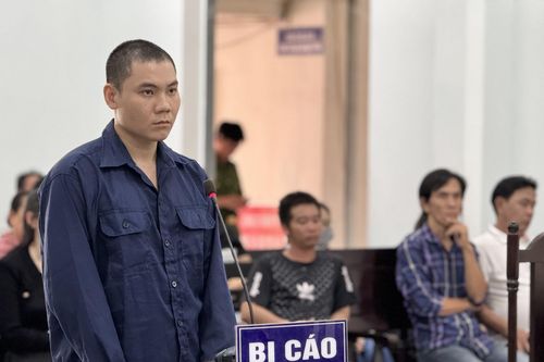 Bắn người thân của 'vợ' cũ, bị cáo lãnh 17 năm tù