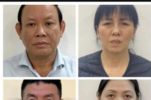 Chủ tịch Nhà xuất bản Giáo dục nhận quà tiền tỷ nhân Ngày Nhà giáo và những lời căn dặn đối tác...