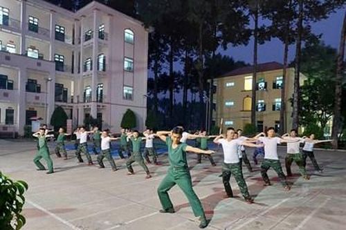 Đoàn kết giúp nhau trưởng thành qua từng ngày học tập, huấn luyện