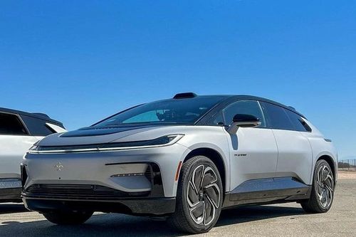 Top 10 mẫu SUV điện có khả năng bứt tốc nhanh nhất thế giới