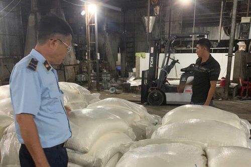 Bị phạt hơn trăm triệu đồng vì kinh doanh đường cát lậu