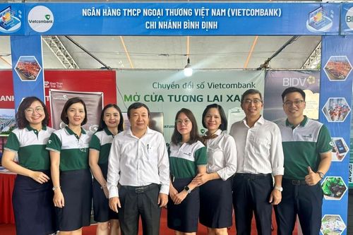 Bình Định đẩy mạnh thanh toán không dùng tiền mặt