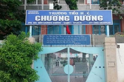 Cô giáo xin tiền mua máy tính và tấm gương xấu cho trẻ