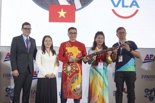 Việt Nam nhận quyền trượng đăng cai tổ chức FWC 2025