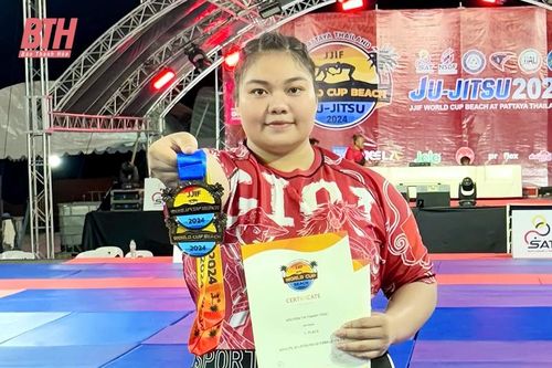 Võ sỹ Nguyễn Thị Thanh Trúc giành 2 HCV tại Giải Jujitsu bãi biển vô địch thế giới 2024