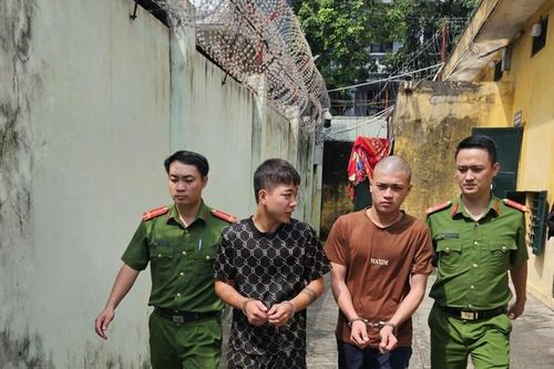 Bắt giữ hai gã lưu manh vờ đi nhờ để cướp tài sản