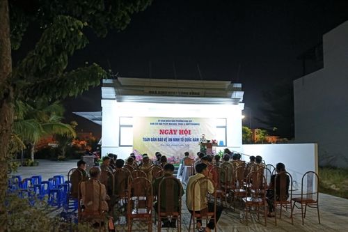 Thờ ơ với phong trào!