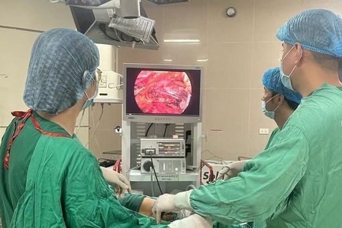 Sút cân bất thường, đi khám phát hiện ung thư thận