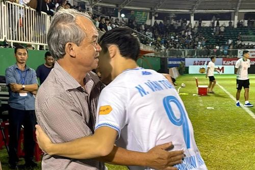 HAGL: 'Nghệ sĩ và công nhân'!