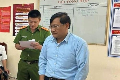 Cán bộ Ban Quản lý rừng phòng hộ sông Đà lừa đảo chiếm đoạt 8 tỷ đồng
