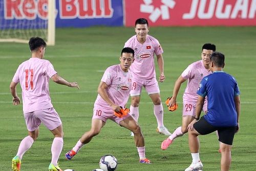 Lebanon rút lui, đội tuyển Việt Nam đấu 'quân xanh' từ V-League