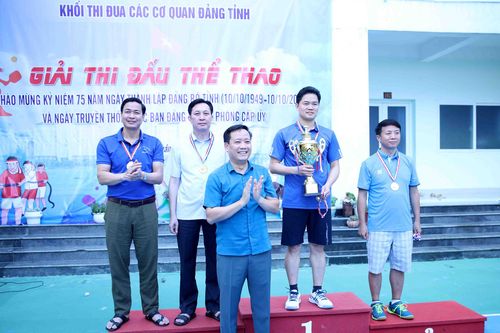 Đoàn vận động viên Văn phòng Tỉnh ủy giành giải nhất toàn đoàn