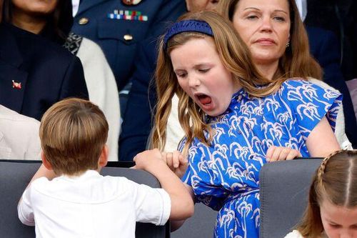 Không phải Công chúa Charlotte, đây mới là người chị có thể 'trị' được Hoàng tử siêu quậy Louis trong các sự kiện hoàng gia