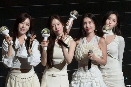 Jiyeon khóc khi T-ara tái hợp nhân kỉ niệm 15 năm ra mắt của nhóm