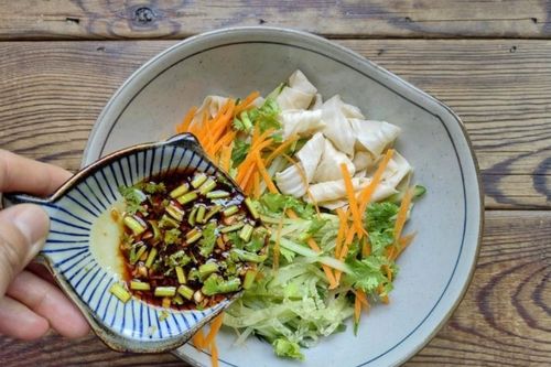 Cách làm váng đậu trộn rau củ đơn giản