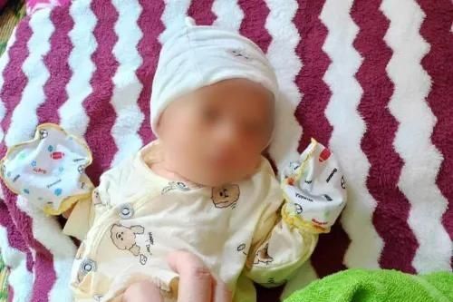 Tìm người thân cho bé trai bị bỏ rơi lúc nửa đêm