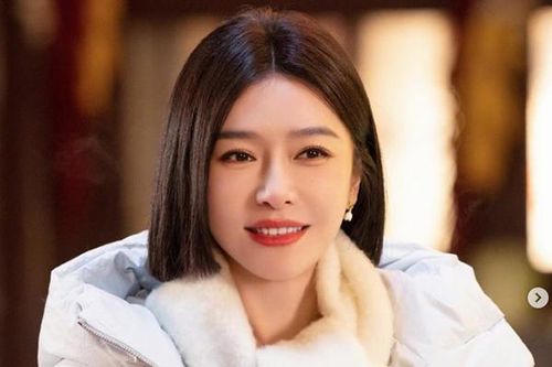'Phú Sát hoàng hậu' Tần Lam lộ nhan sắc thật tuổi 45, điều gì khiến làn da của cô được như vậy?