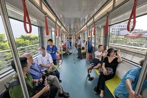 'Số hóa' phương tiện công cộng – Hướng phát triển thành phố thông minh của Hà Nội