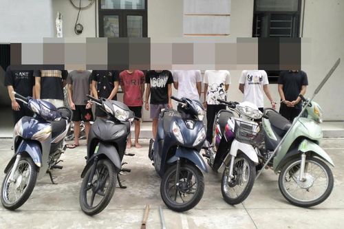 Xử lý nhóm đối tượng sử dụng súng cồn bắn bị thương người đi đường