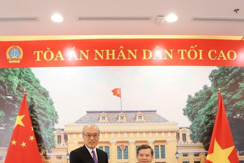 Chánh án TANDTC Lê Minh Trí tiếp và hội đàm với Chánh án TANDTC Trung Quốc Trương Quân