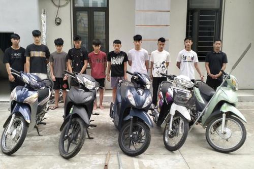 Khởi tố 15 đối tượng gây rối trật tự công cộng