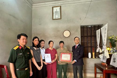 Tri ân và ghi công cán bộ, chiến sĩ Quân đội nhân dân hy sinh trong khi thực hiện nhiệm vụ phòng, chống bão số 3