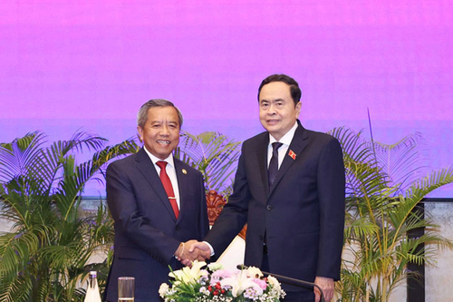Chủ tịch Quốc hội Trần Thanh Mẫn tiếp Chủ tịch Hội Hữu nghị Lào-Việt Nam và Phó chủ tịch Trung ương Mặt trận Lào xây dựng đất nước