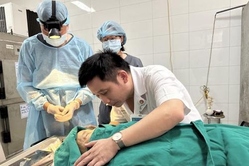 Đôi mắt của mẹ