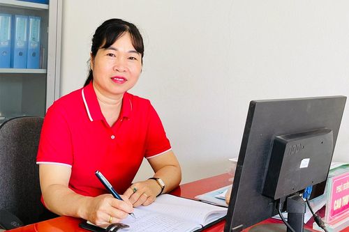 Chủ tịch Công đoàn tận tâm, gương mẫu