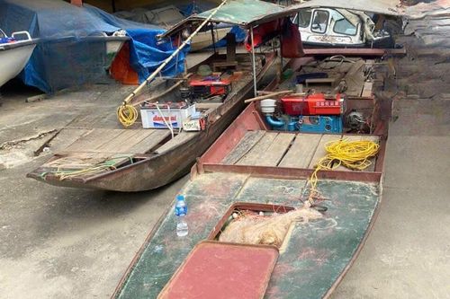 Kích điện đánh bắt cá trên sông, hai người đàn ông bị phạt 8 triệu đồng