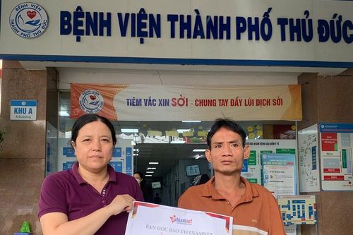 'Nhờ bạn đọc VietNamNet, mẹ tôi đã có tiền để chữa bệnh'